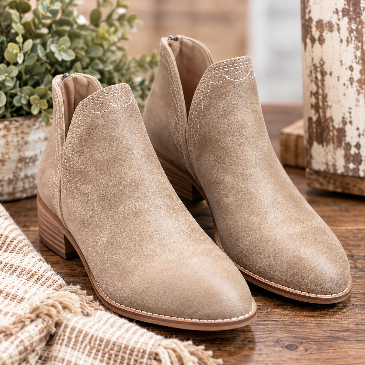 Dive Bar Bootie | Taupe