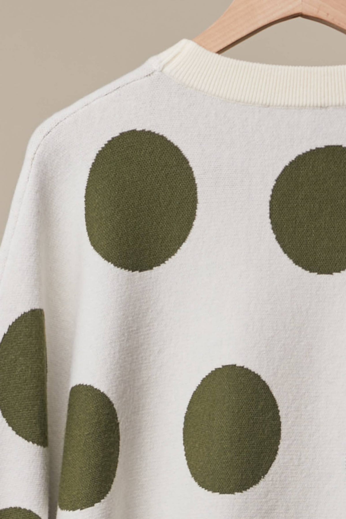 Dottie Darling Sweater 🤍🖤