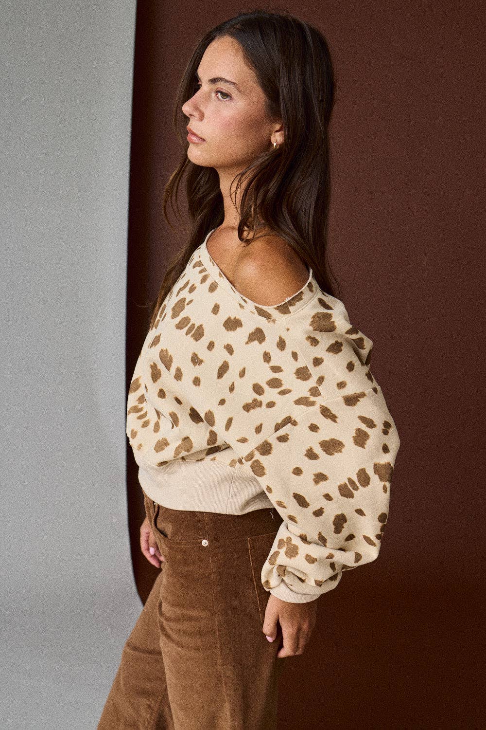 Dotted Print Off-Shoulder Sweatshirt