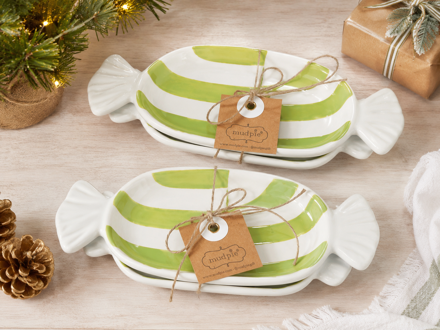 Holly Jolly Tidbit Plate Set