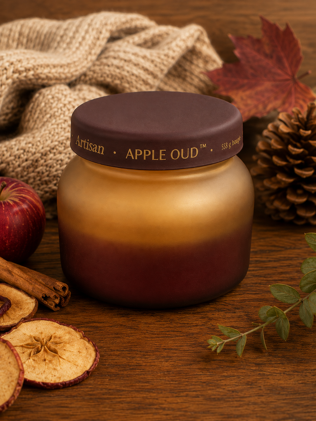 Apple Oud Radiance Candle
