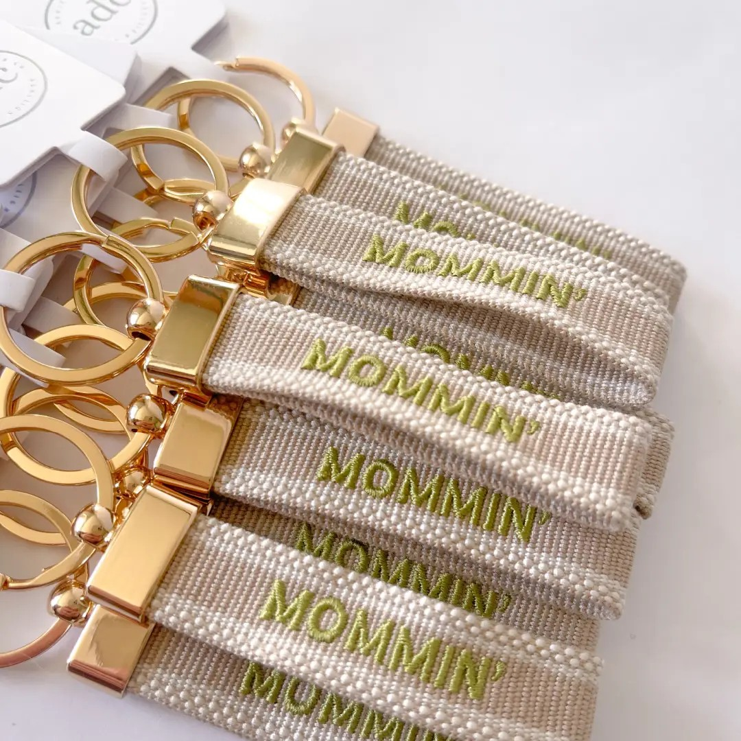 Mommin Woven Keychain Loop