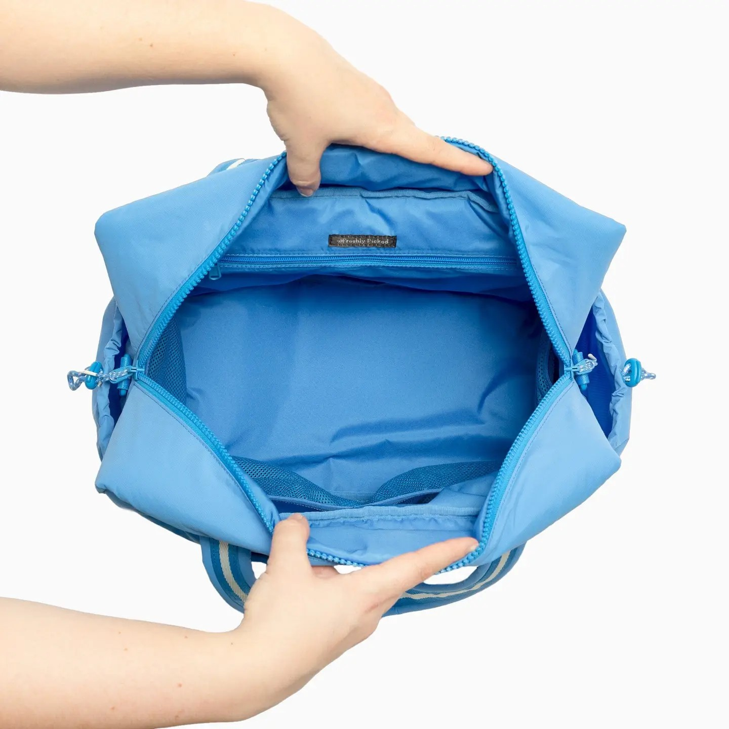 Wave Motion Overnight Bag | Freshly Picked