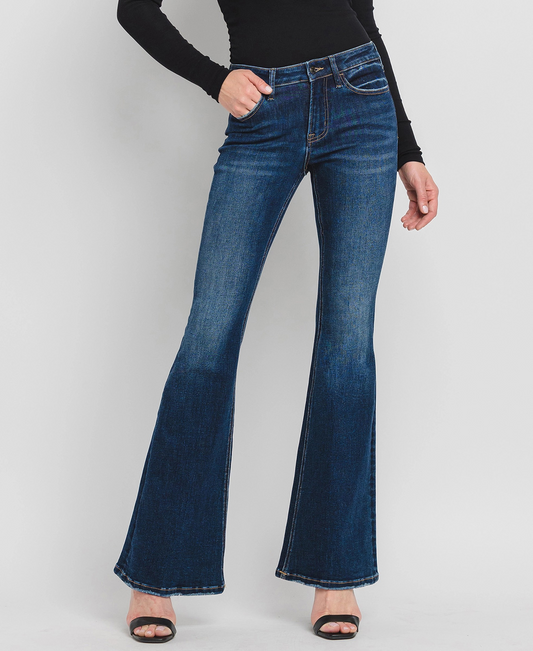 Mid Rise Super Flare | Truimphant | Lovervet