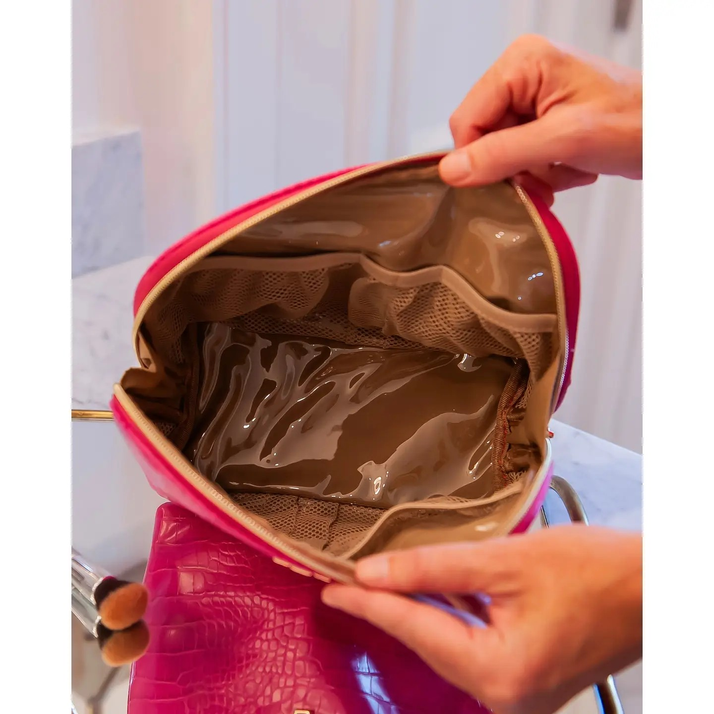 Capri Large Travel Case | Hot PInk