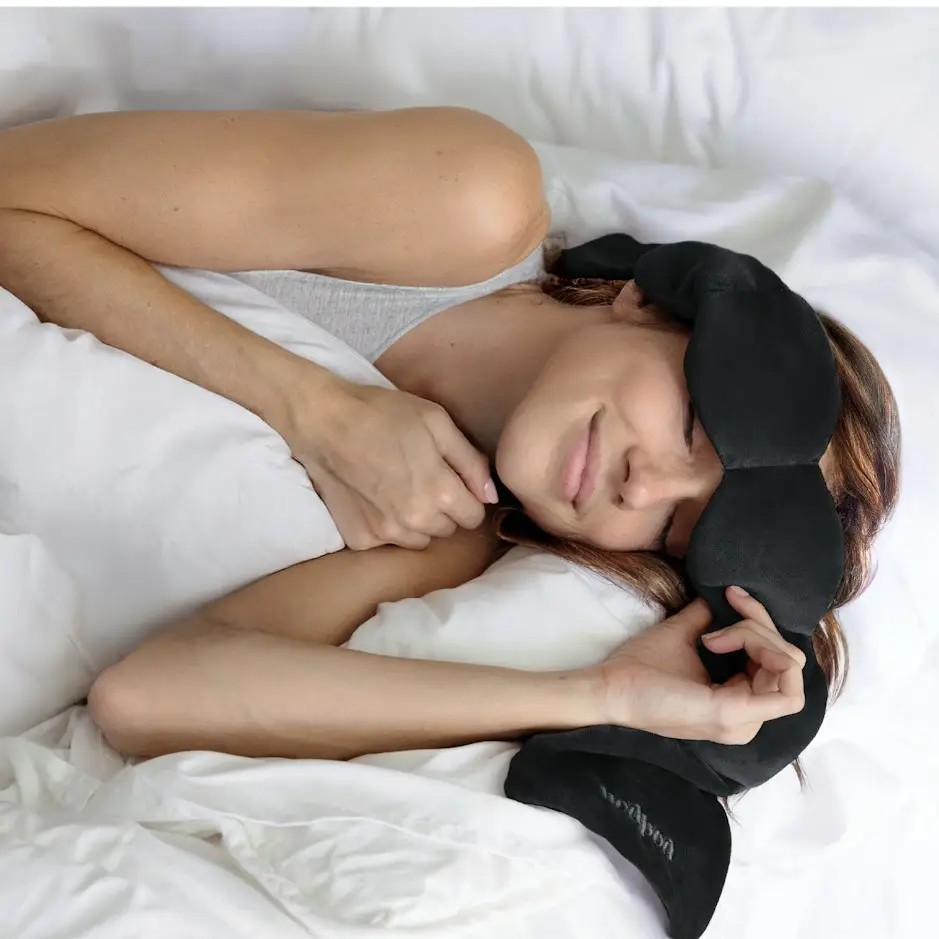 Onyx Weighted Eye Mask | Nodpod