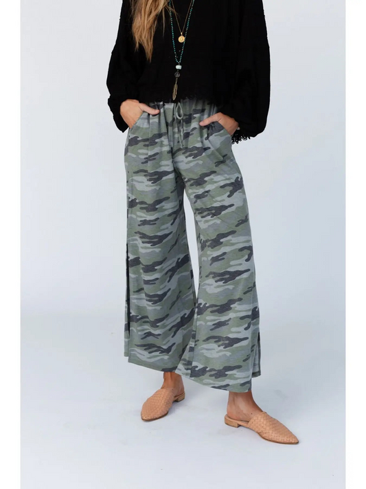 Casual Wonderer Camo Pant
